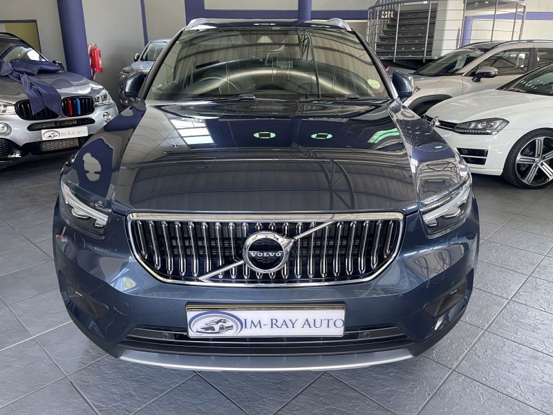 2020 Volvo XC40 photo 2