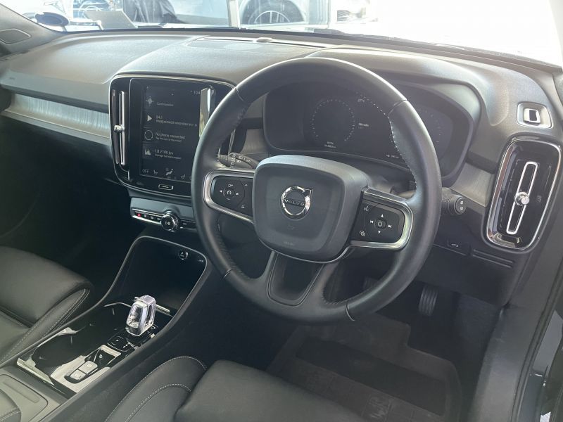 2020 Volvo XC40 photo 8