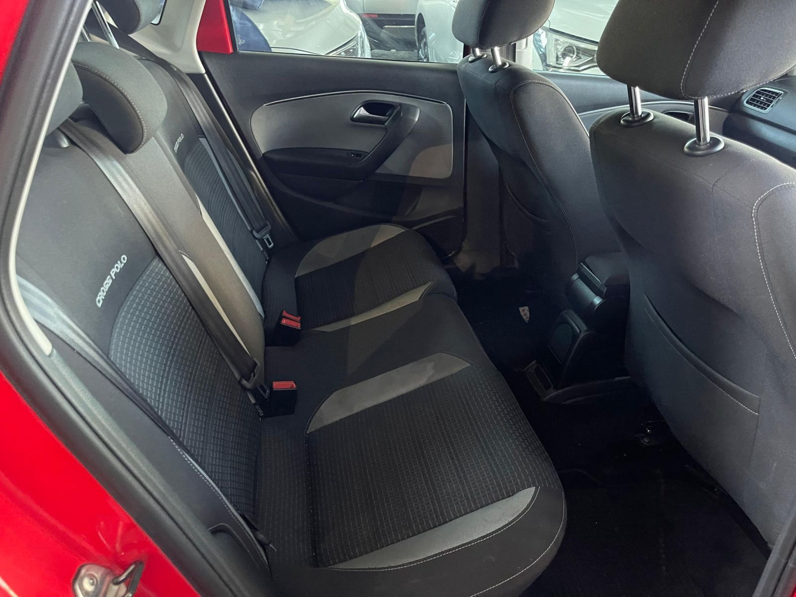 2016 Volkswagen Polo photo 9