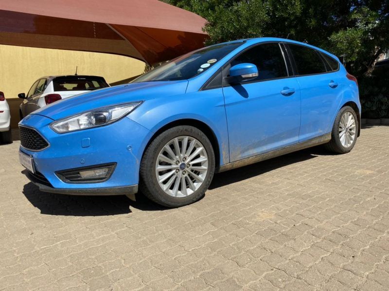2017 Ford Focus photo 3