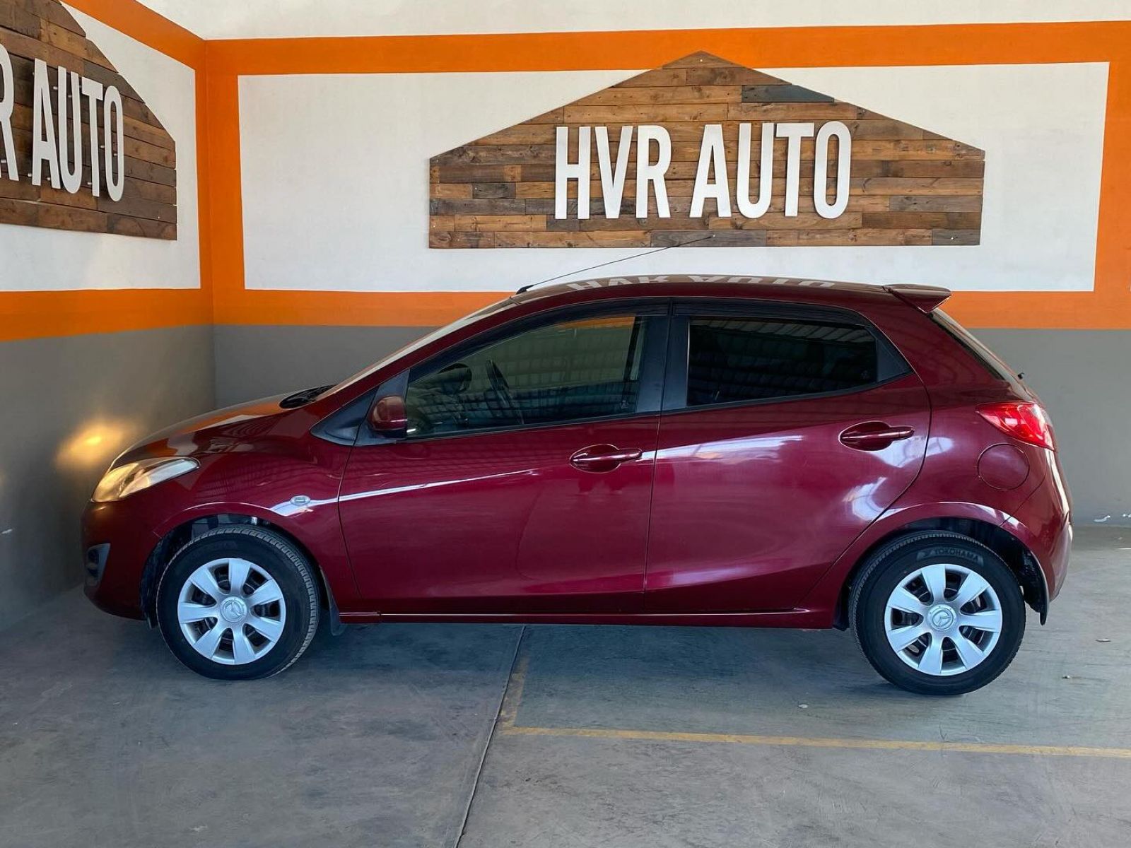 2013 Mazda Demio photo 3