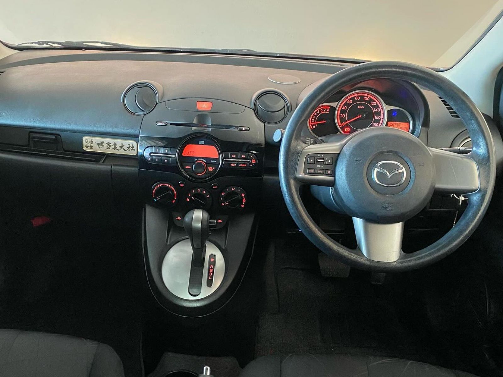 2013 Mazda Demio photo 5