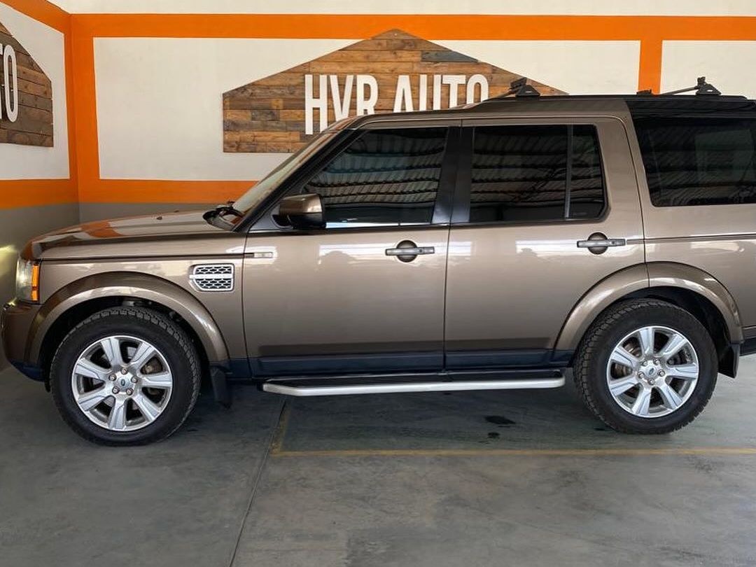 2013 Land Rover Discovery 4 photo 3