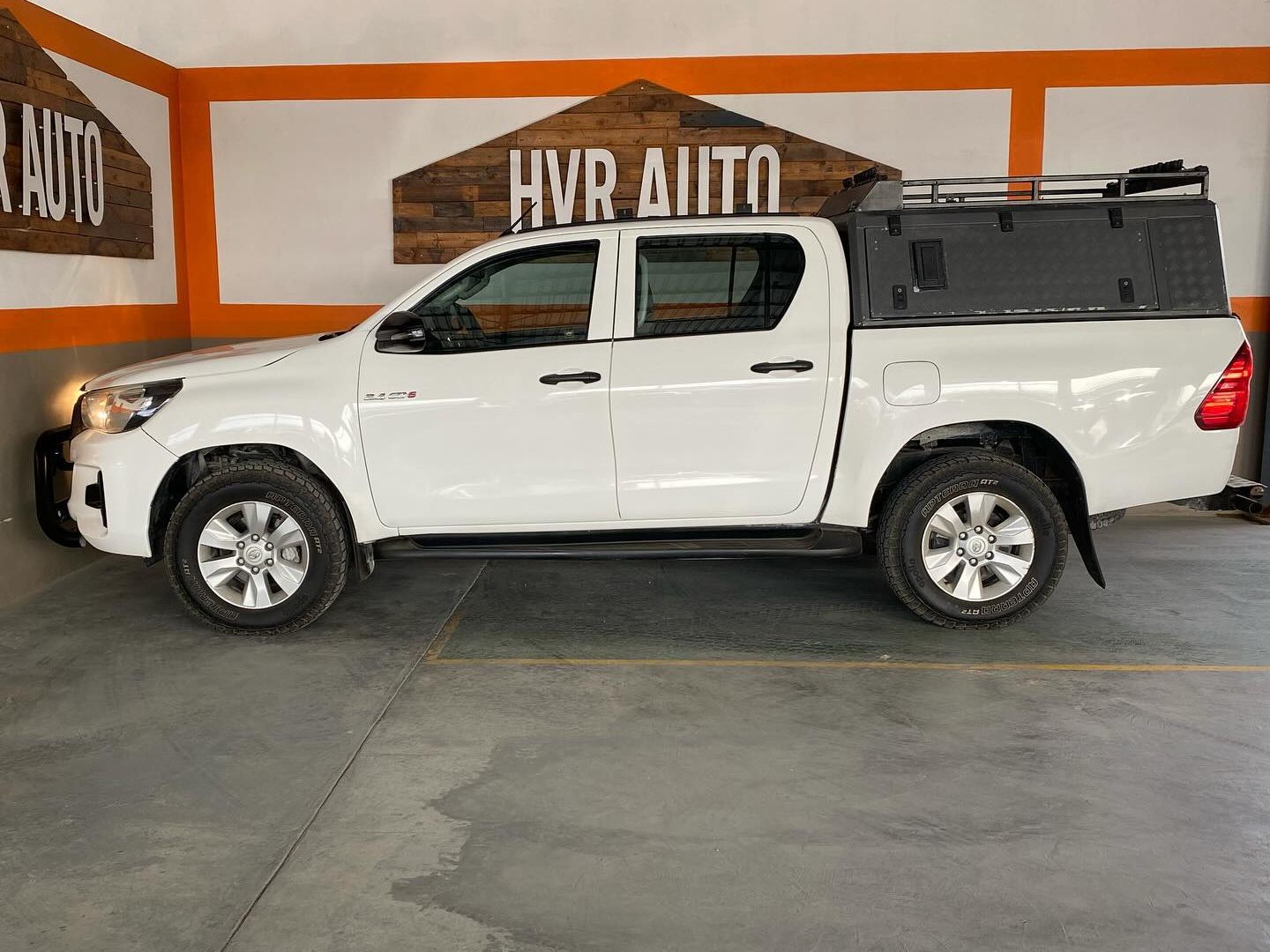 2019 Toyota Hilux photo 3