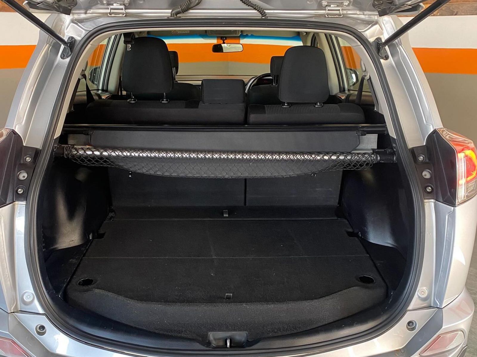 2017 Toyota Rav4 photo 7