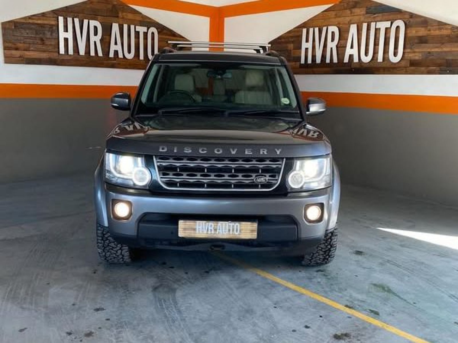 2015 Land Rover Discovery 4 photo 1