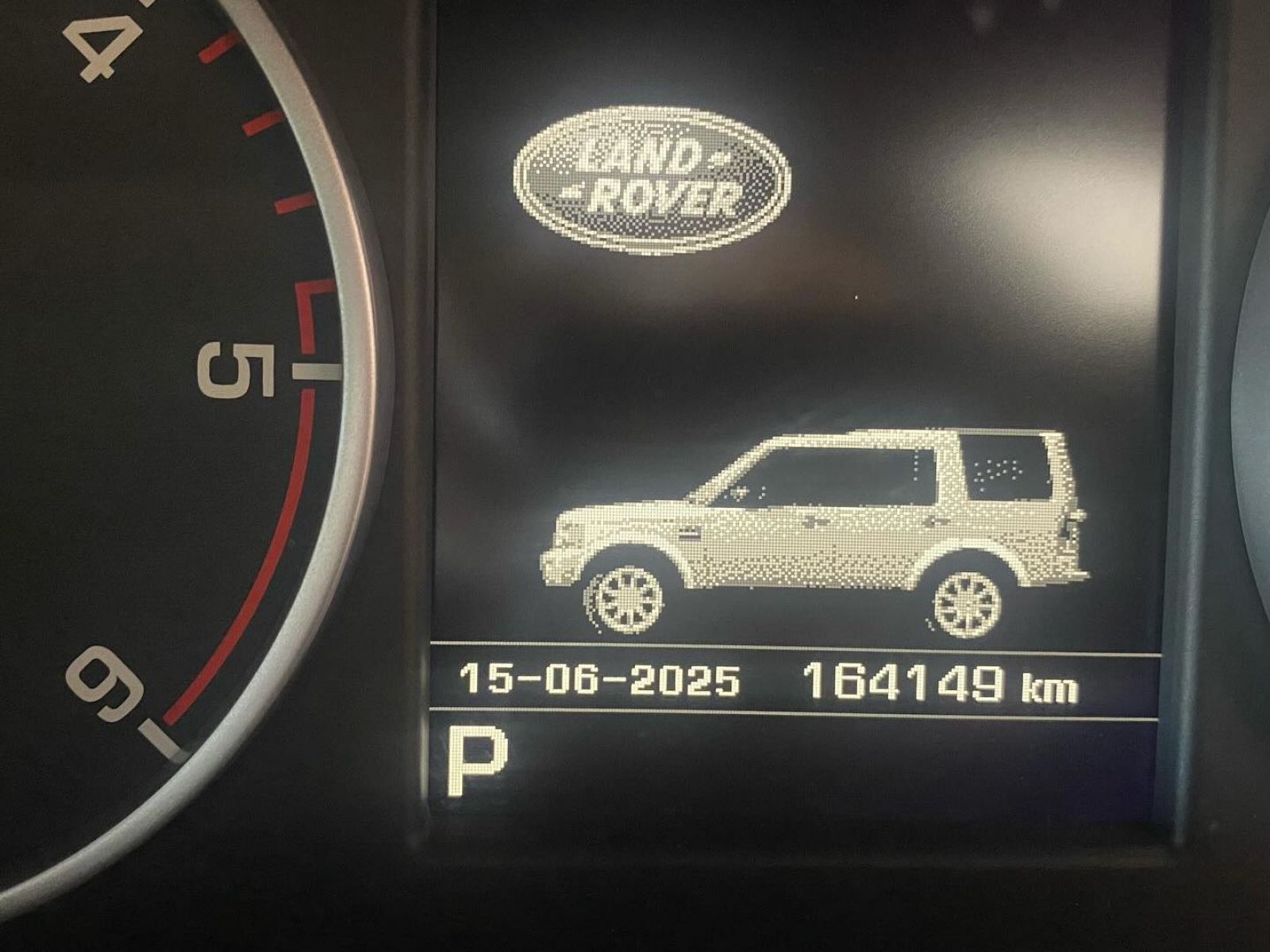2015 Land Rover Discovery 4 photo 6