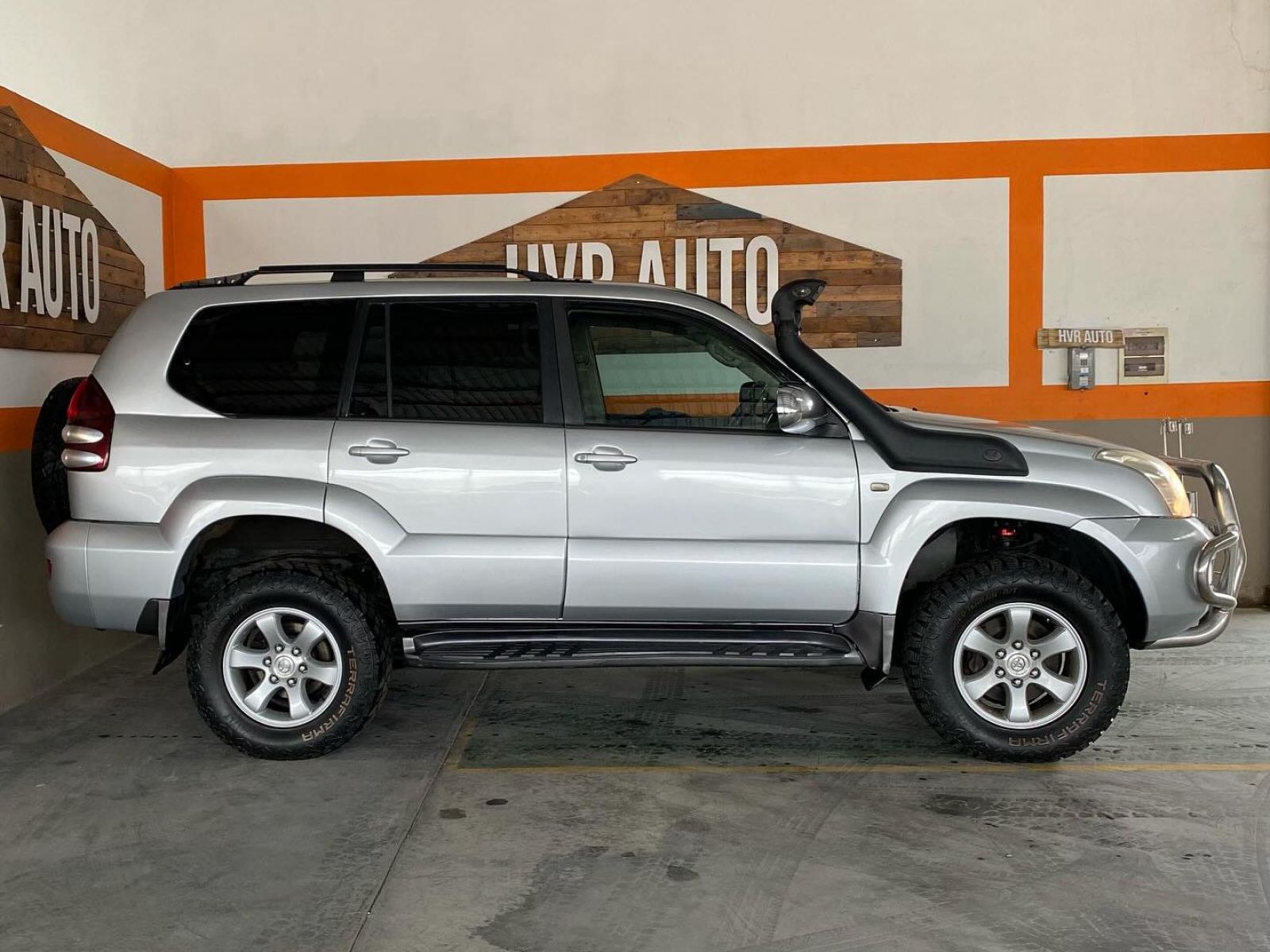 2003 Toyota Prado photo 2