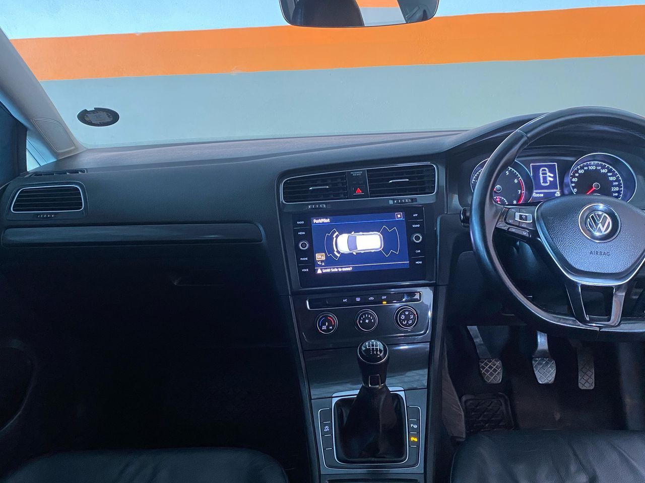 2018 Volkswagen Golf photo 5