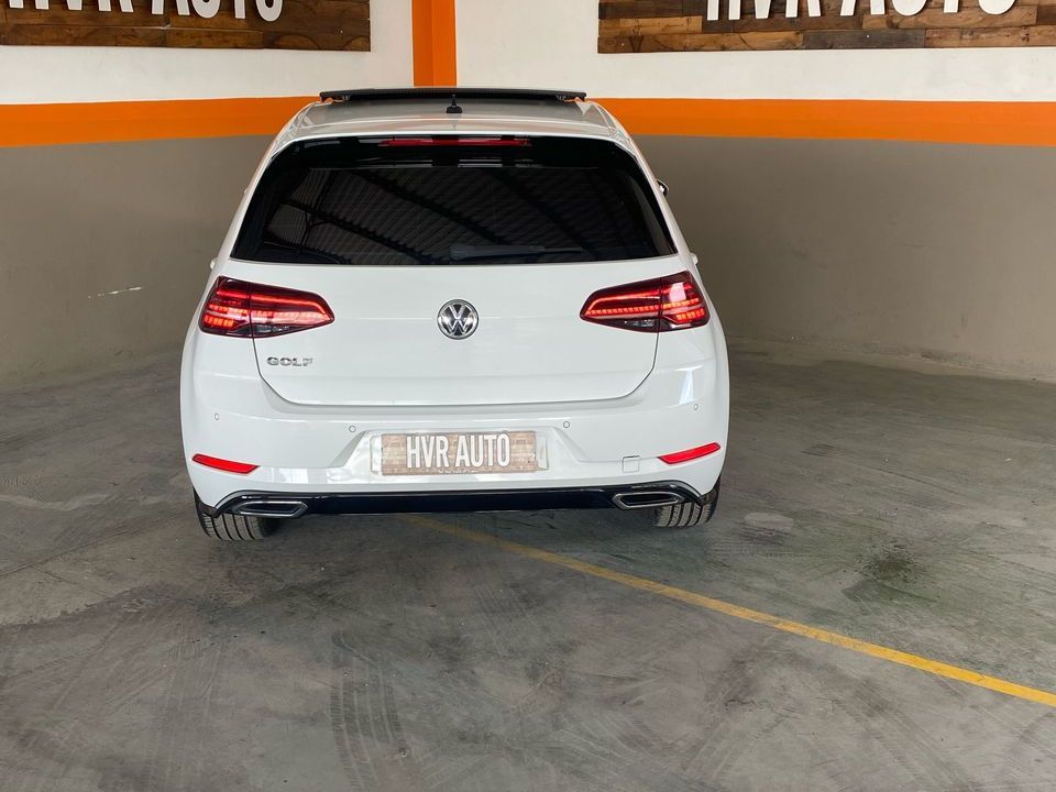 2018 Volkswagen Golf photo 9