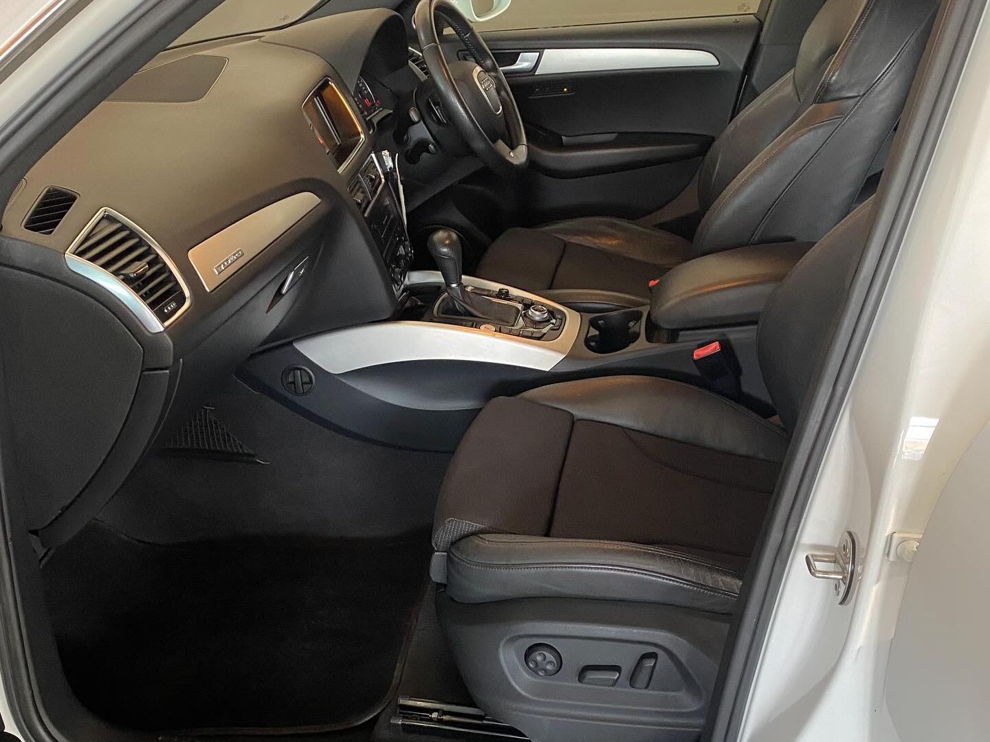 2010 Audi Q5 photo 4
