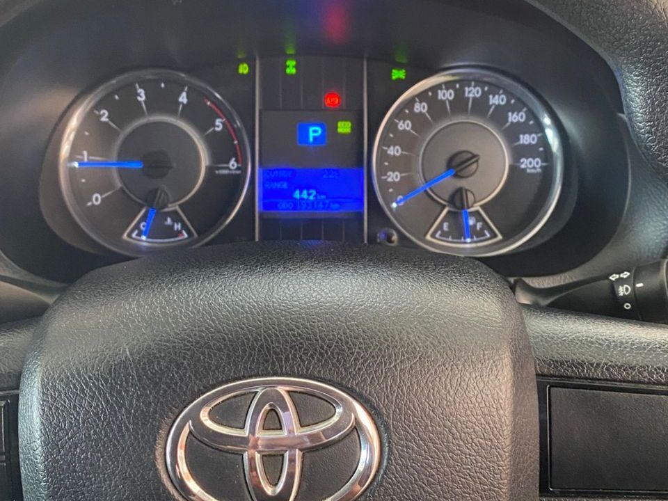 2020 Toyota Fortuner photo 6