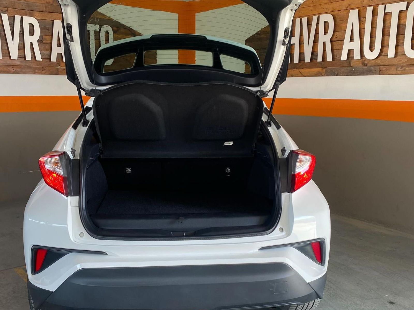2017 Toyota C-HR photo 7