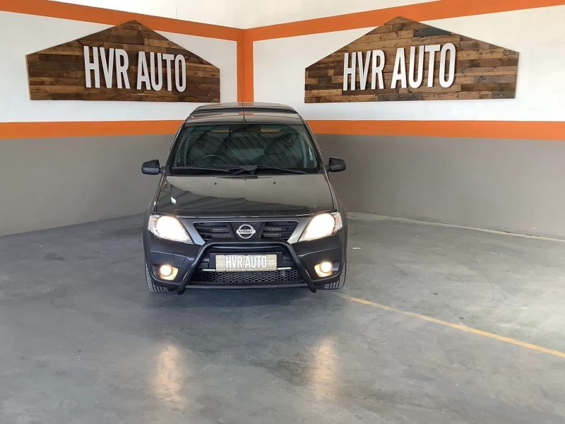 2015 Nissan NP200 photo 1