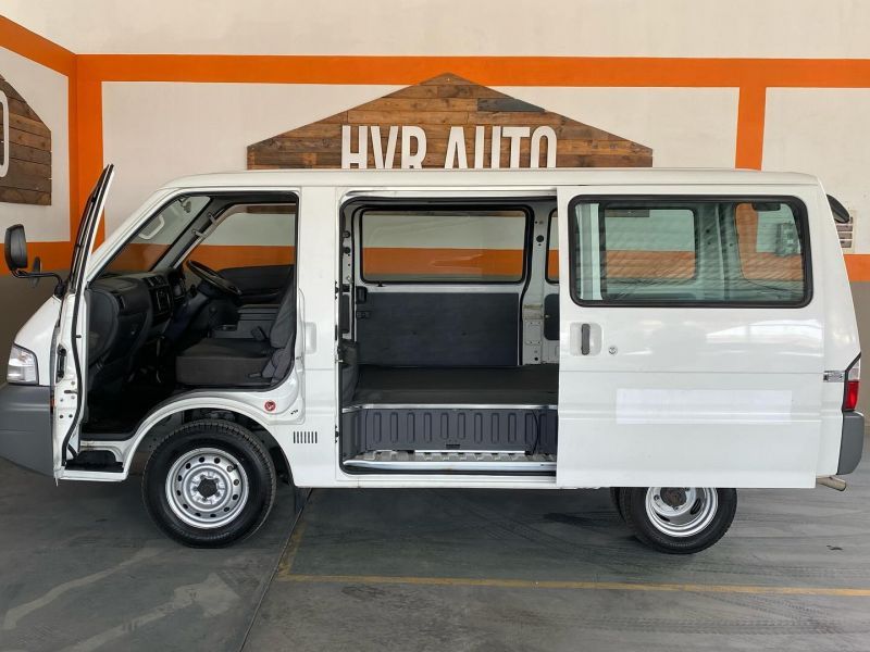 2013 Mazda Bongo photo 4