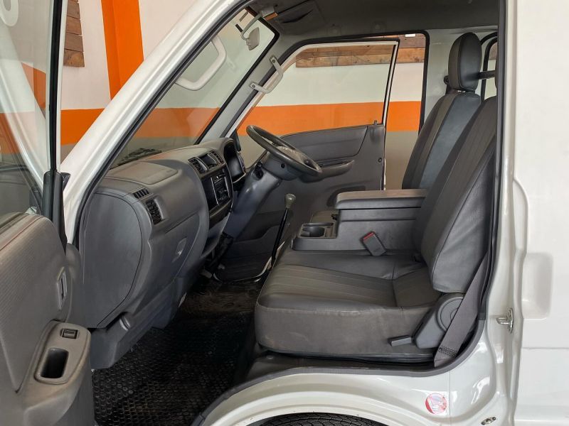 2013 Mazda Bongo photo 5