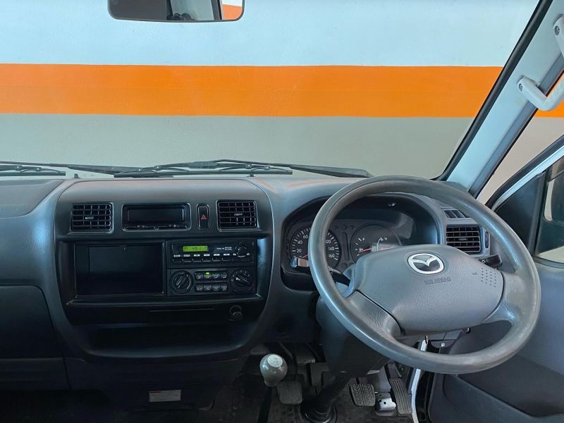 2013 Mazda Bongo photo 6