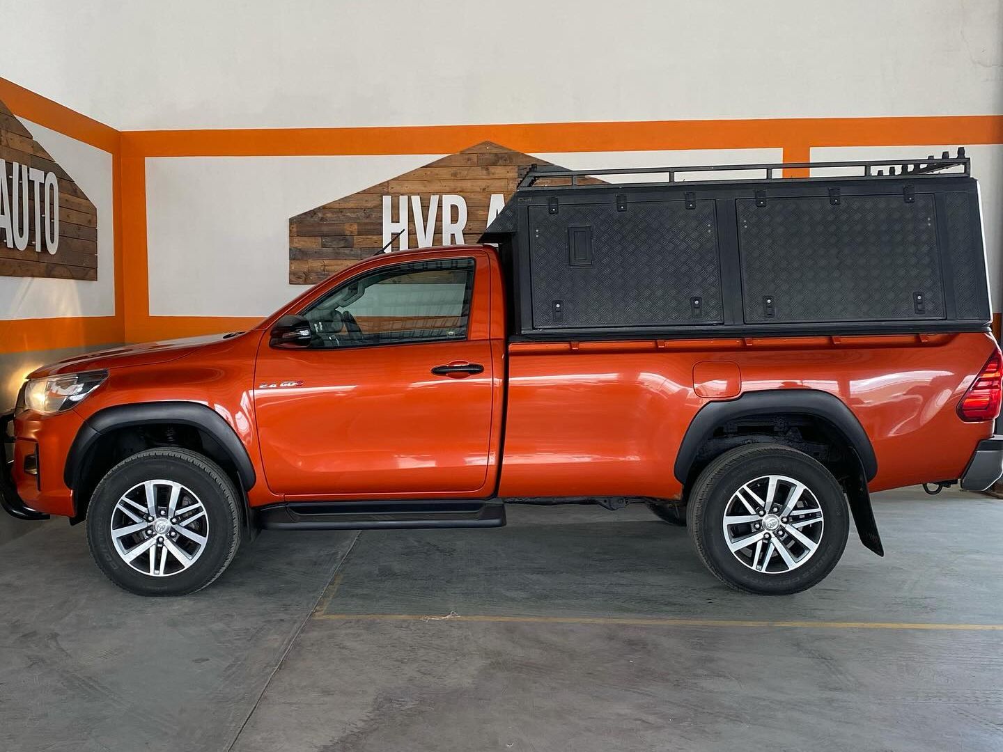 2019 Toyota Hilux photo 3