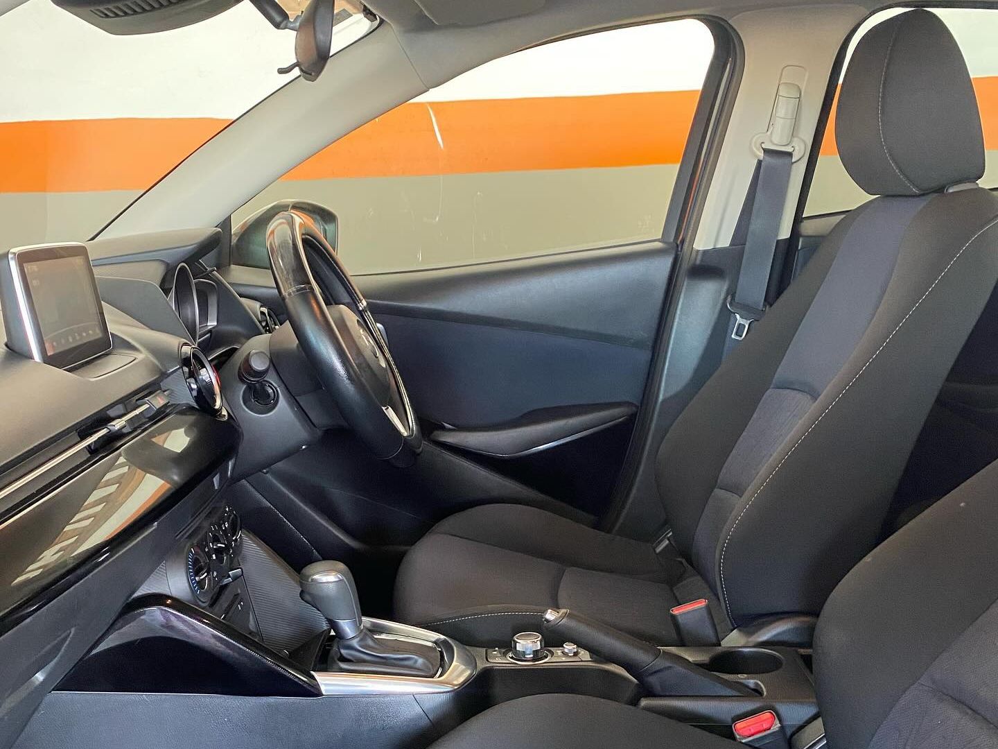 2014 Mazda Demio photo 4