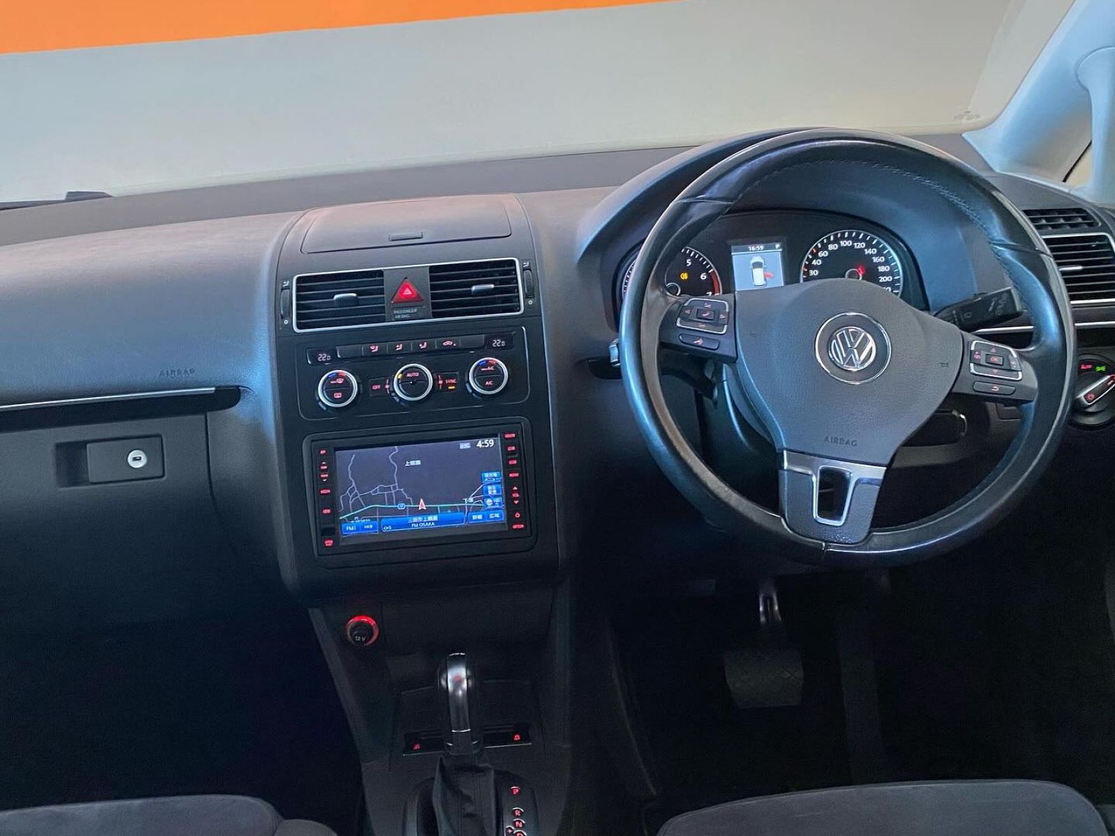 2012 Volkswagen Touran photo 6