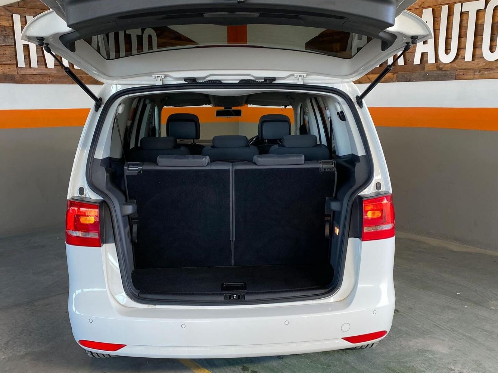 2012 Volkswagen Touran photo 8