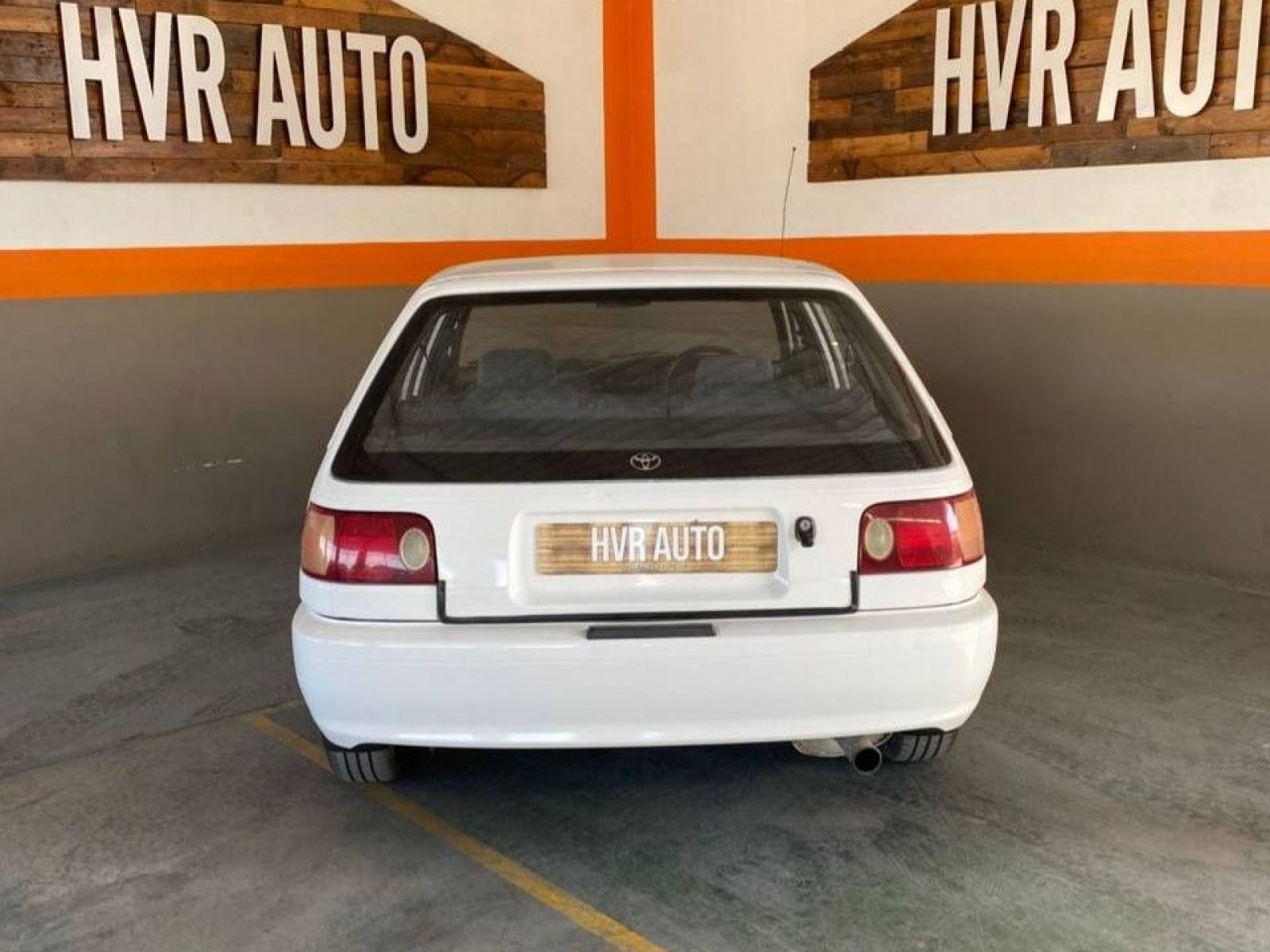 2001 Toyota Conquest photo 8