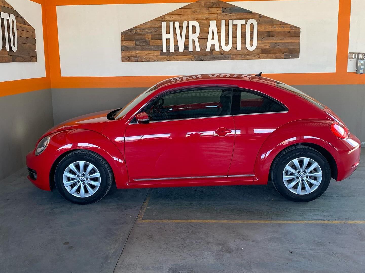 2013 Volkswagen Beetle photo 3