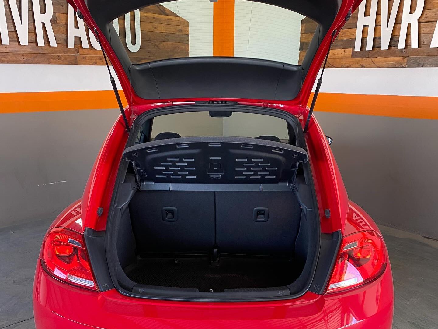 2013 Volkswagen Beetle photo 7