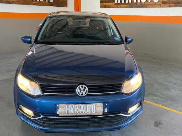 2015 Volkswagen Polo photo 1