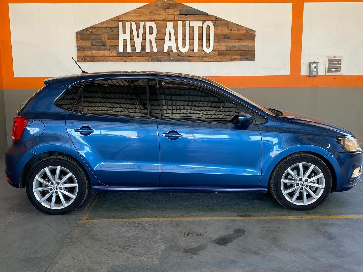 2015 Volkswagen Polo photo 2