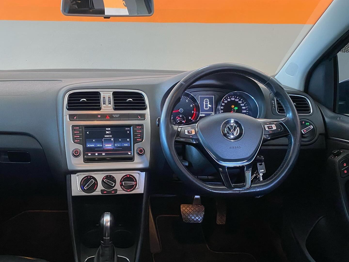 2015 Volkswagen Polo photo 5