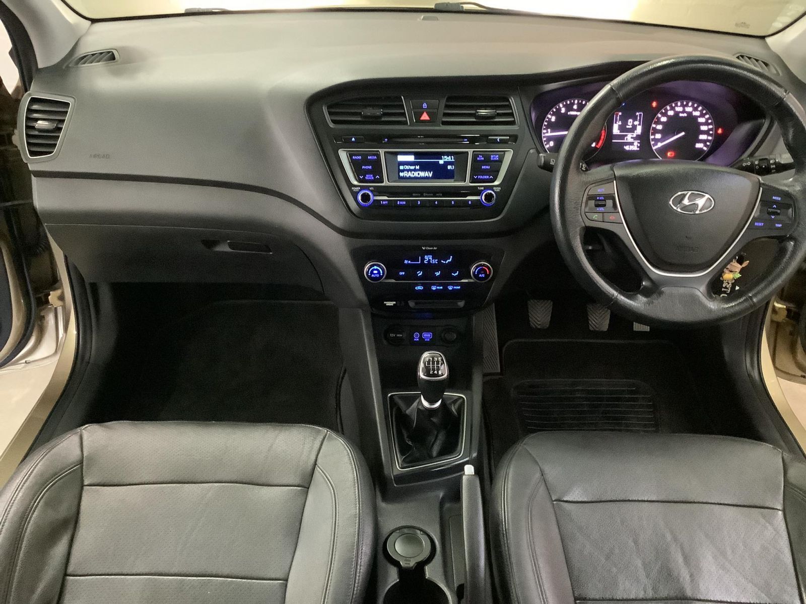 2016 Hyundai i20 photo 6