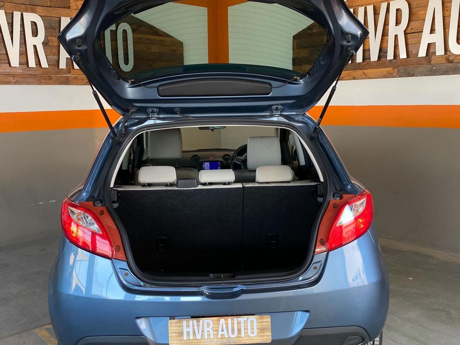 2014 Mazda Demio photo 8