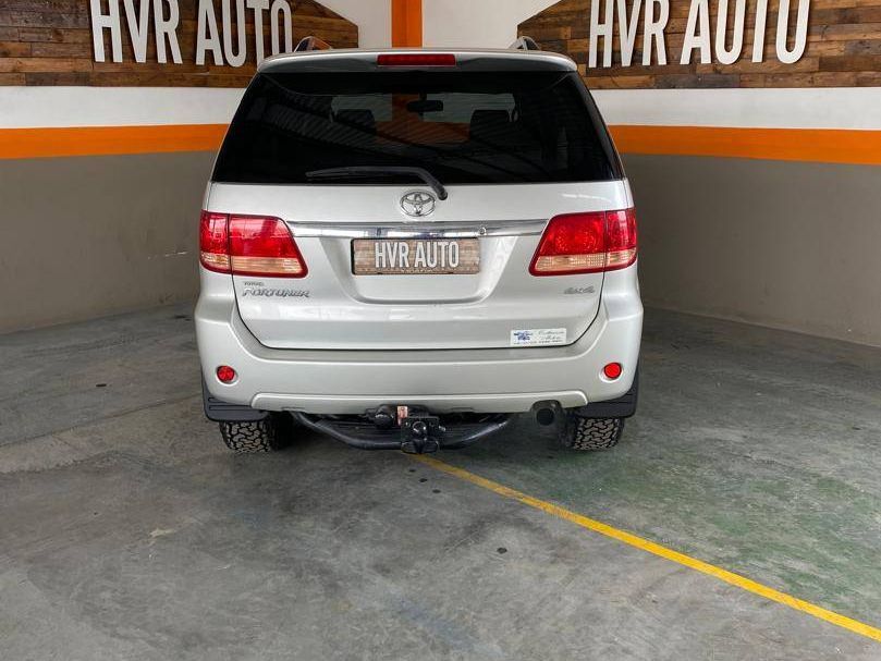 2007 Toyota Fortuner photo 5