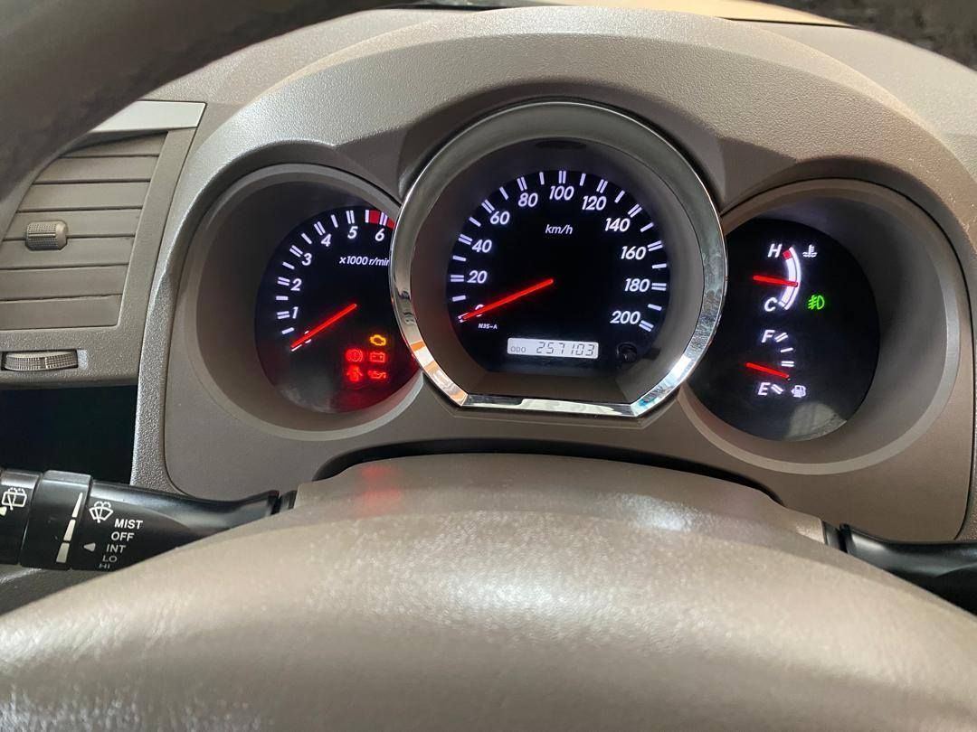2007 Toyota Fortuner photo 6