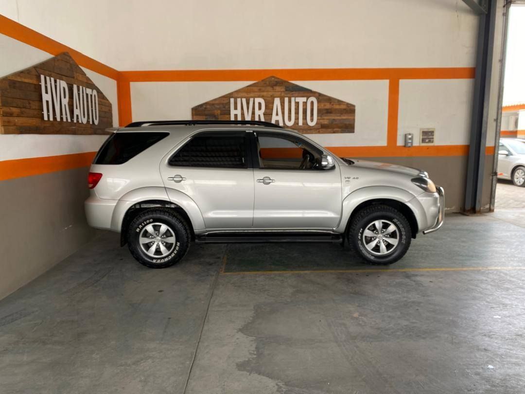2007 Toyota Fortuner photo 7