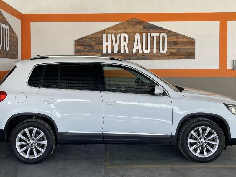 2014 Volkswagen Tiguan photo 2