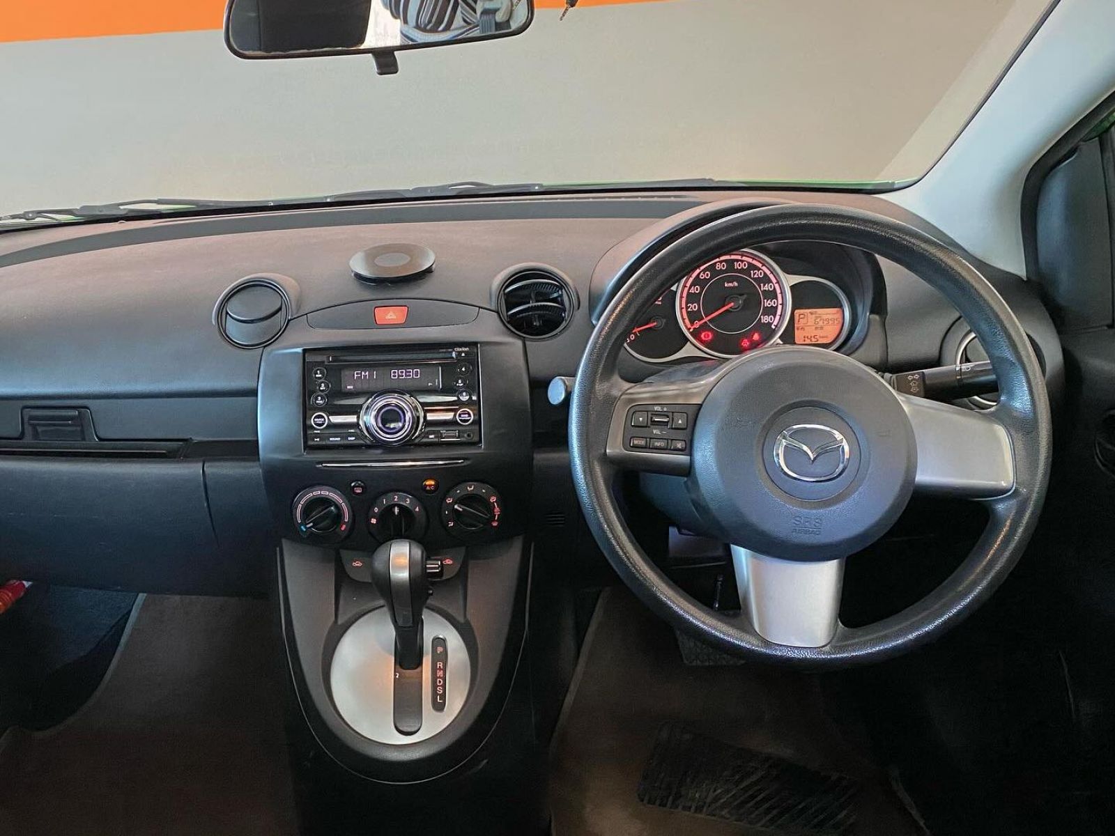 2012 Mazda Demio photo 5