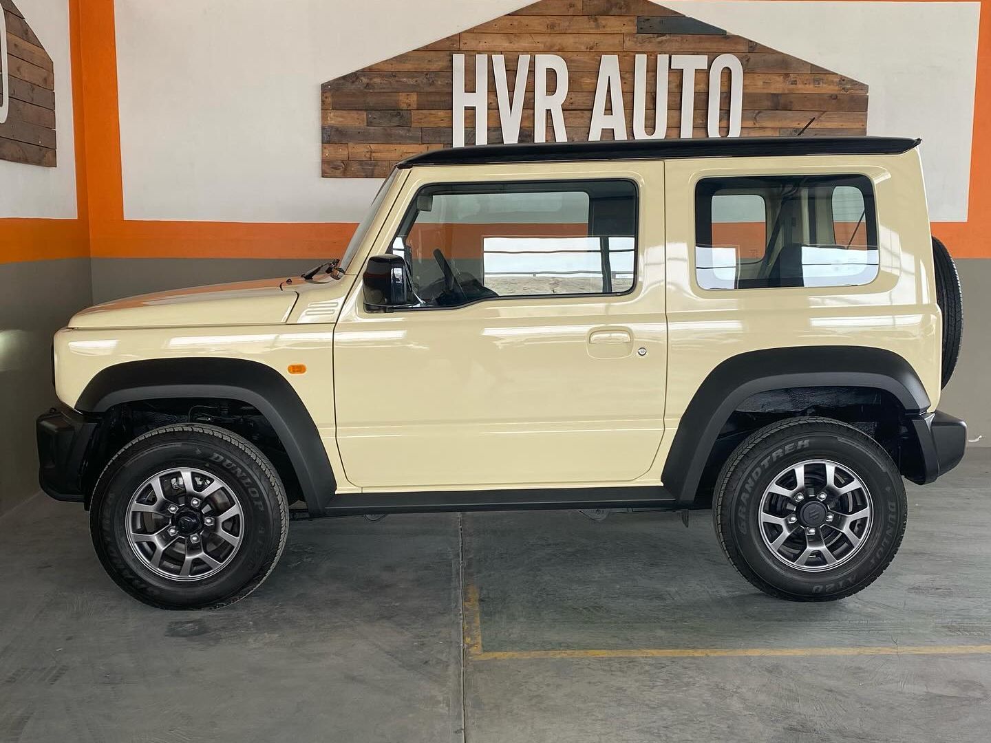 2024 Suzuki Jimny photo 3