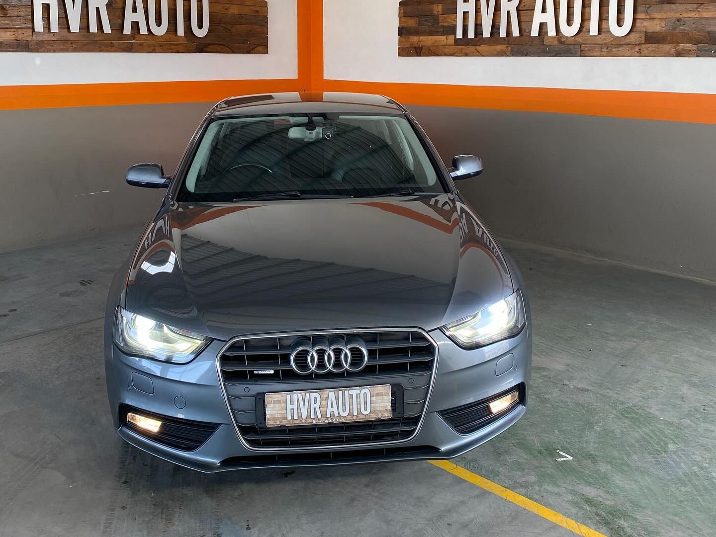 2014 Audi A4 photo 1