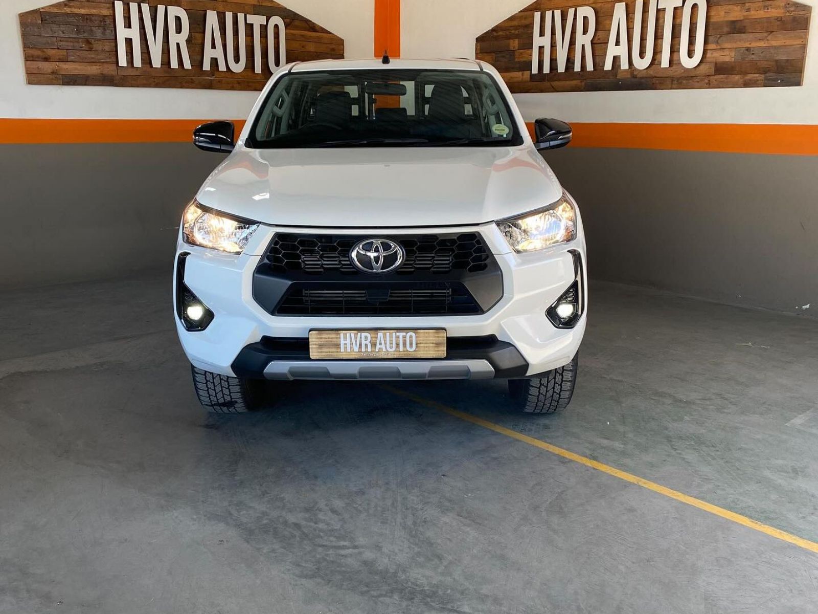 2024 Toyota Hilux photo 1