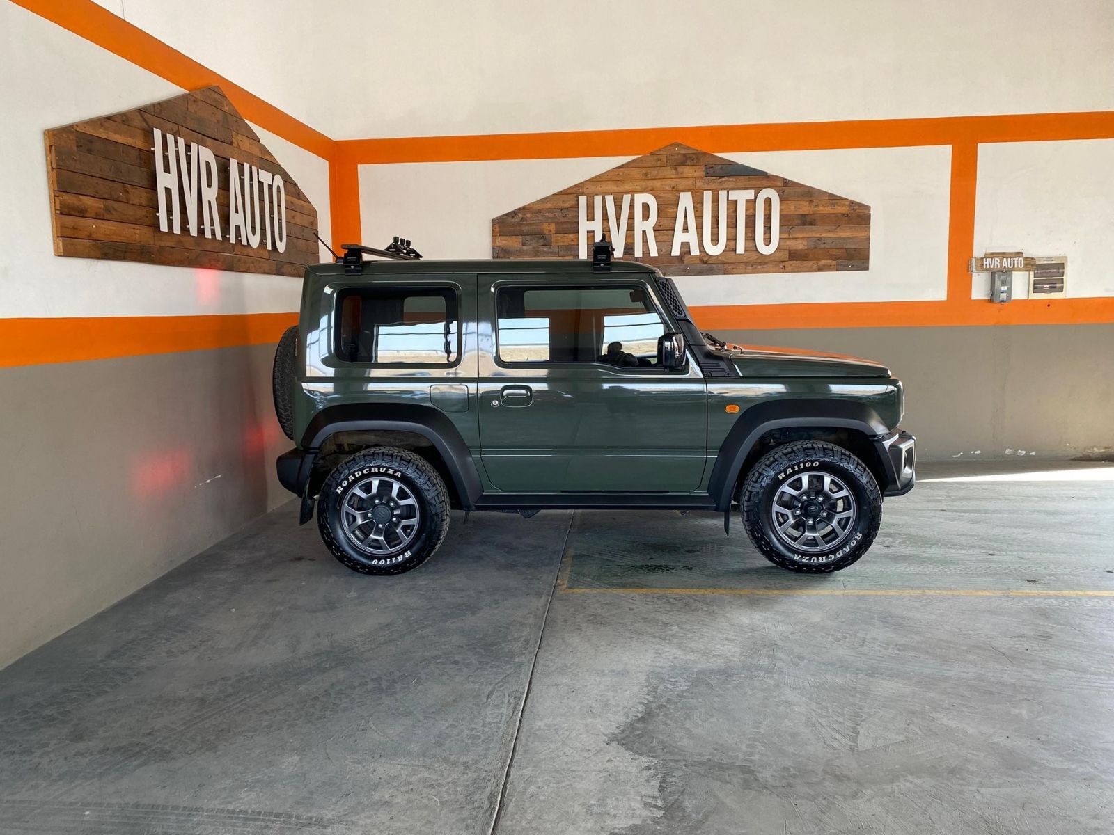 2019 Suzuki Jimny photo 2