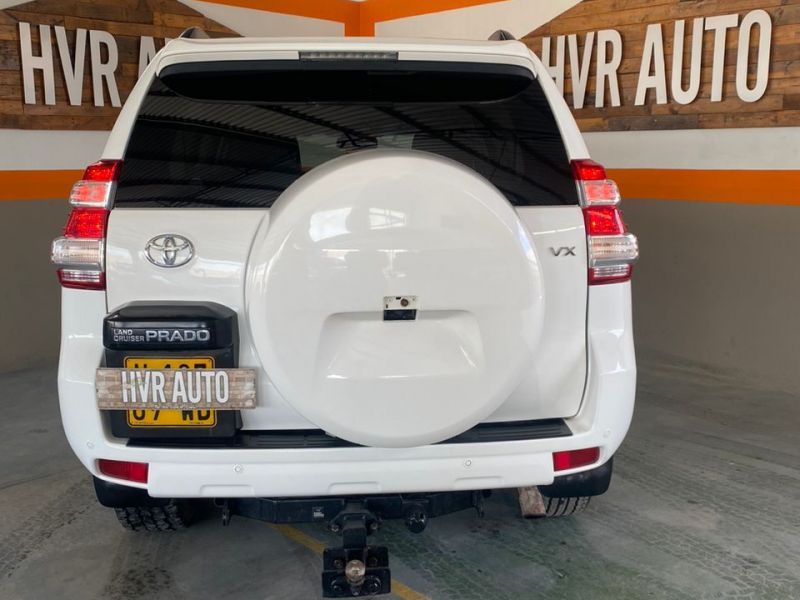 2014 Toyota Prado photo 8