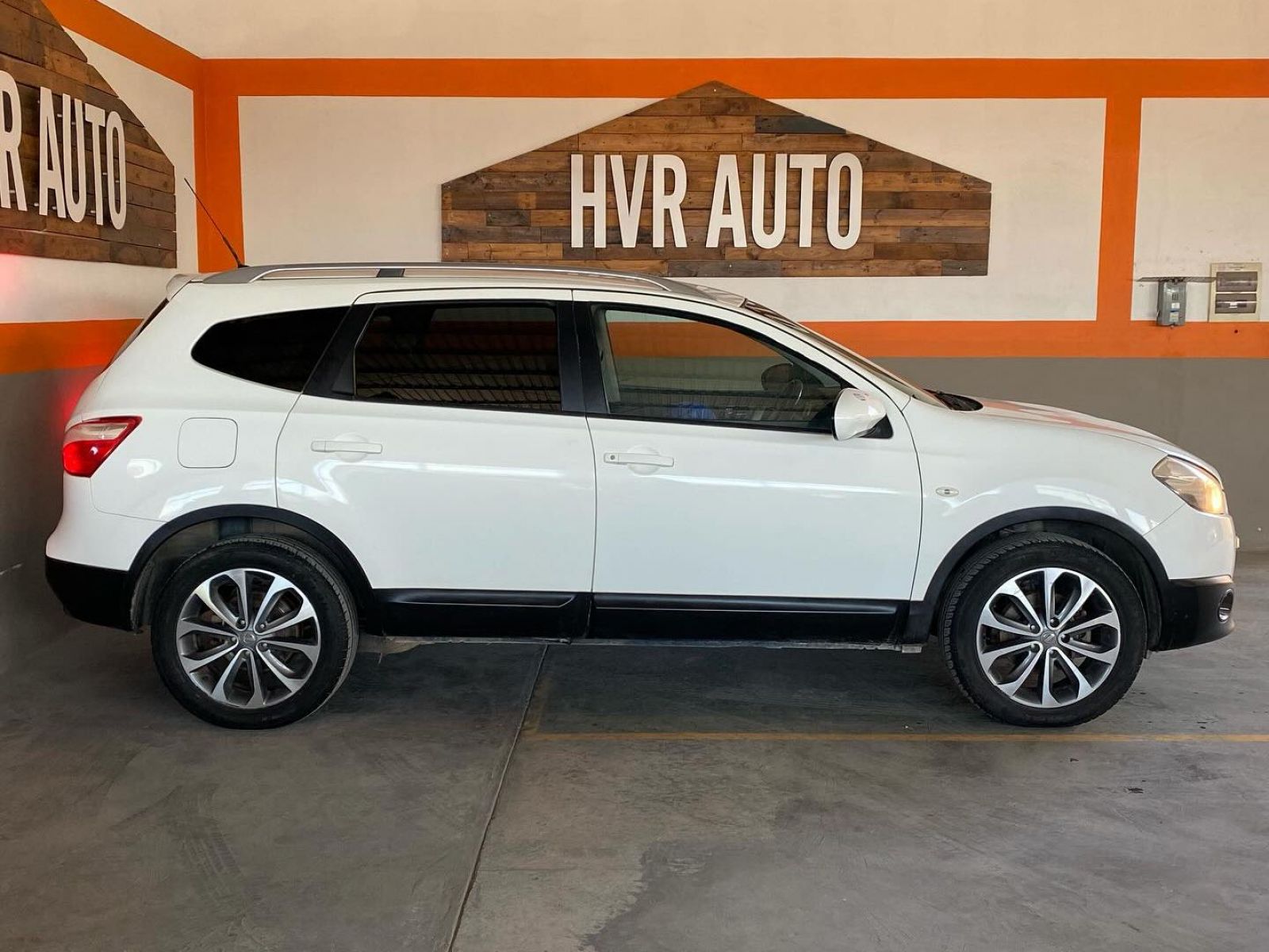2013 Nissan Qashqai photo 2