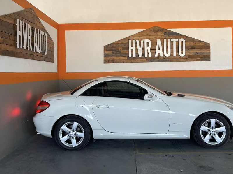 2007 Mercedes-Benz SLK Class photo 2