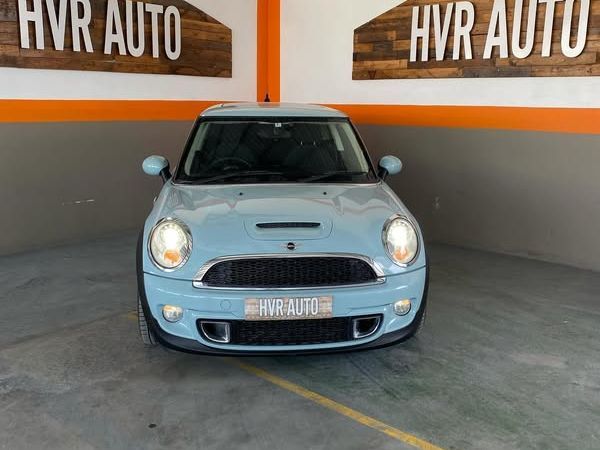 2012 Mini Cooper S photo 1