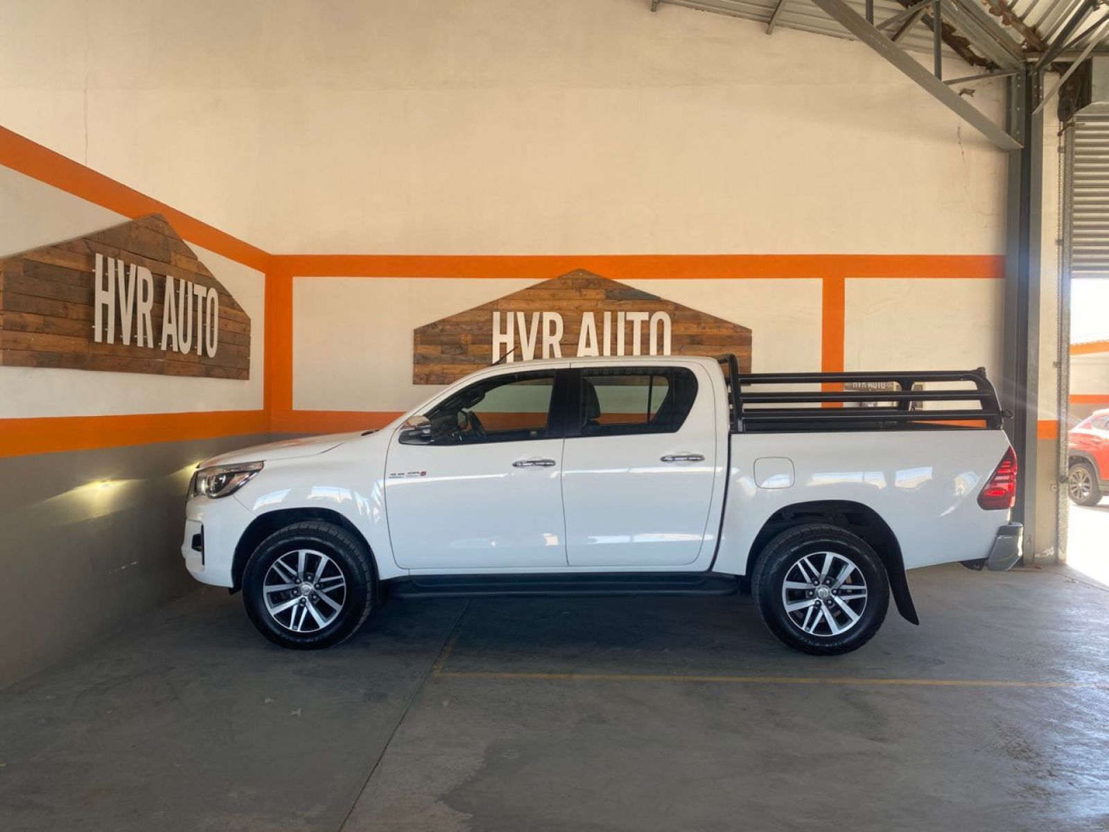 2019 Toyota Hilux photo 3