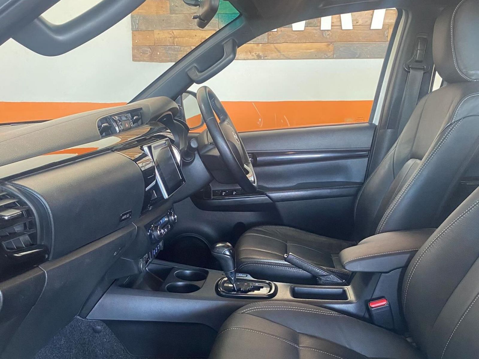 2019 Toyota Hilux photo 4