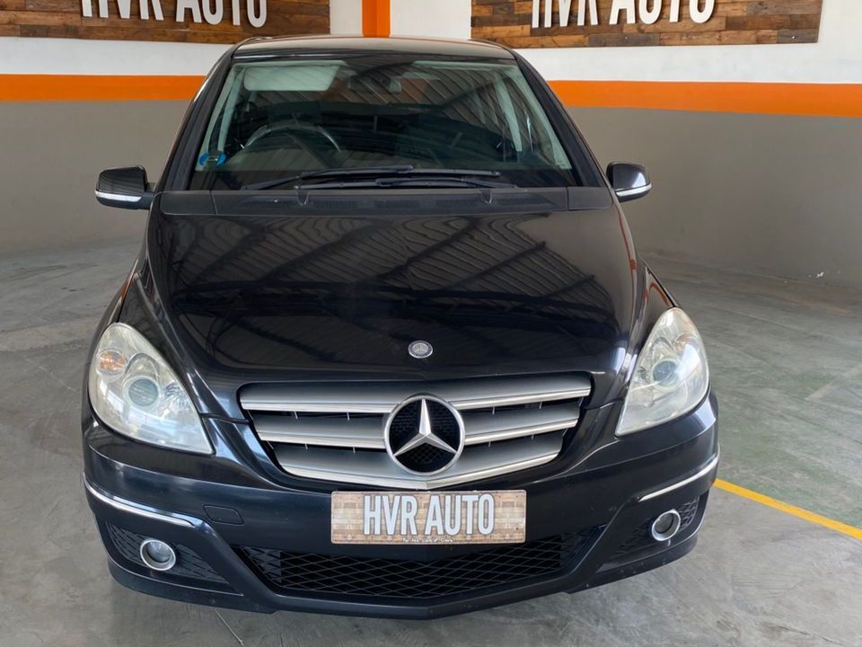 2011 Mercedes-Benz B Class photo 1