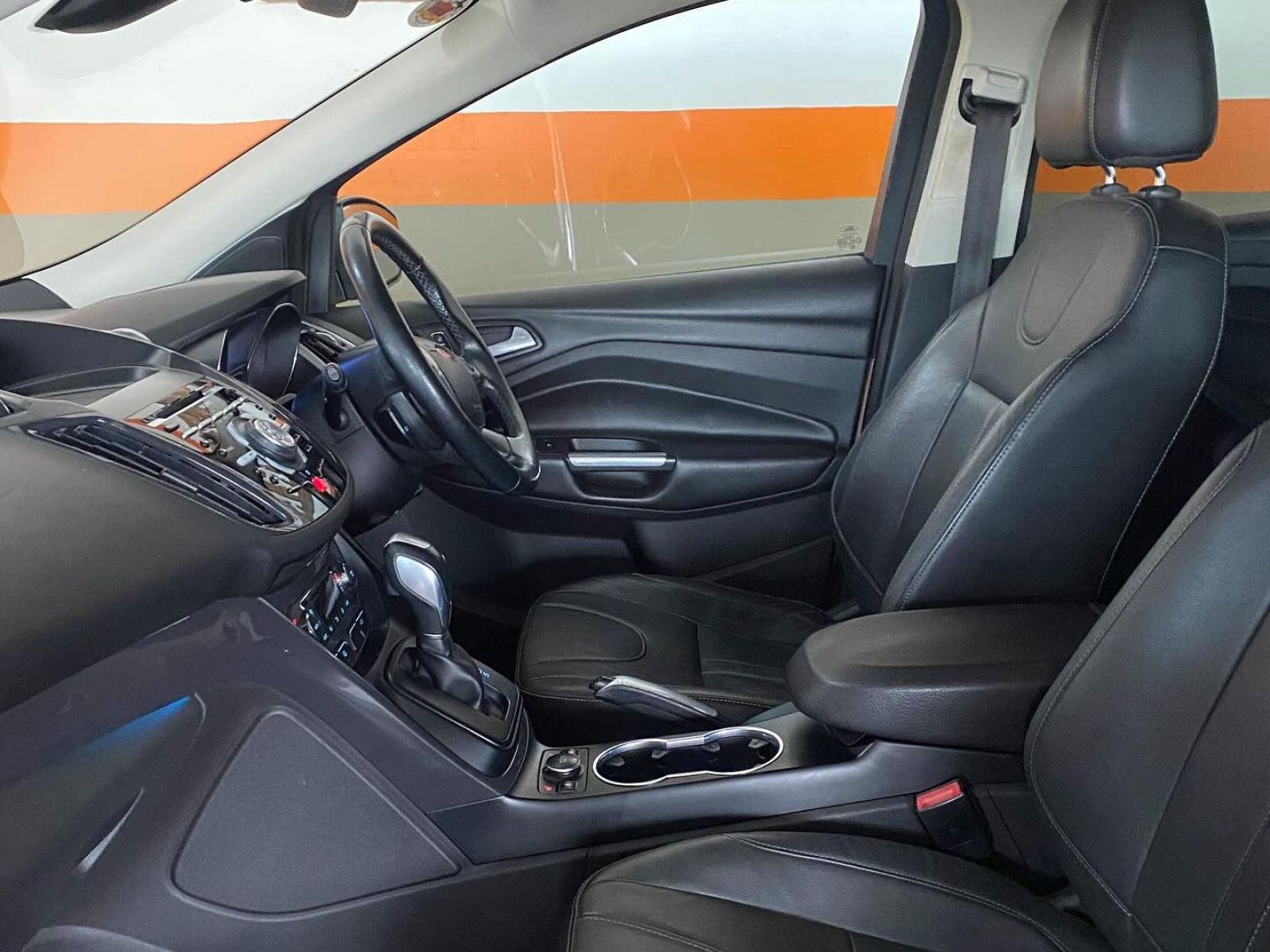 2015 Ford Kuga photo 4